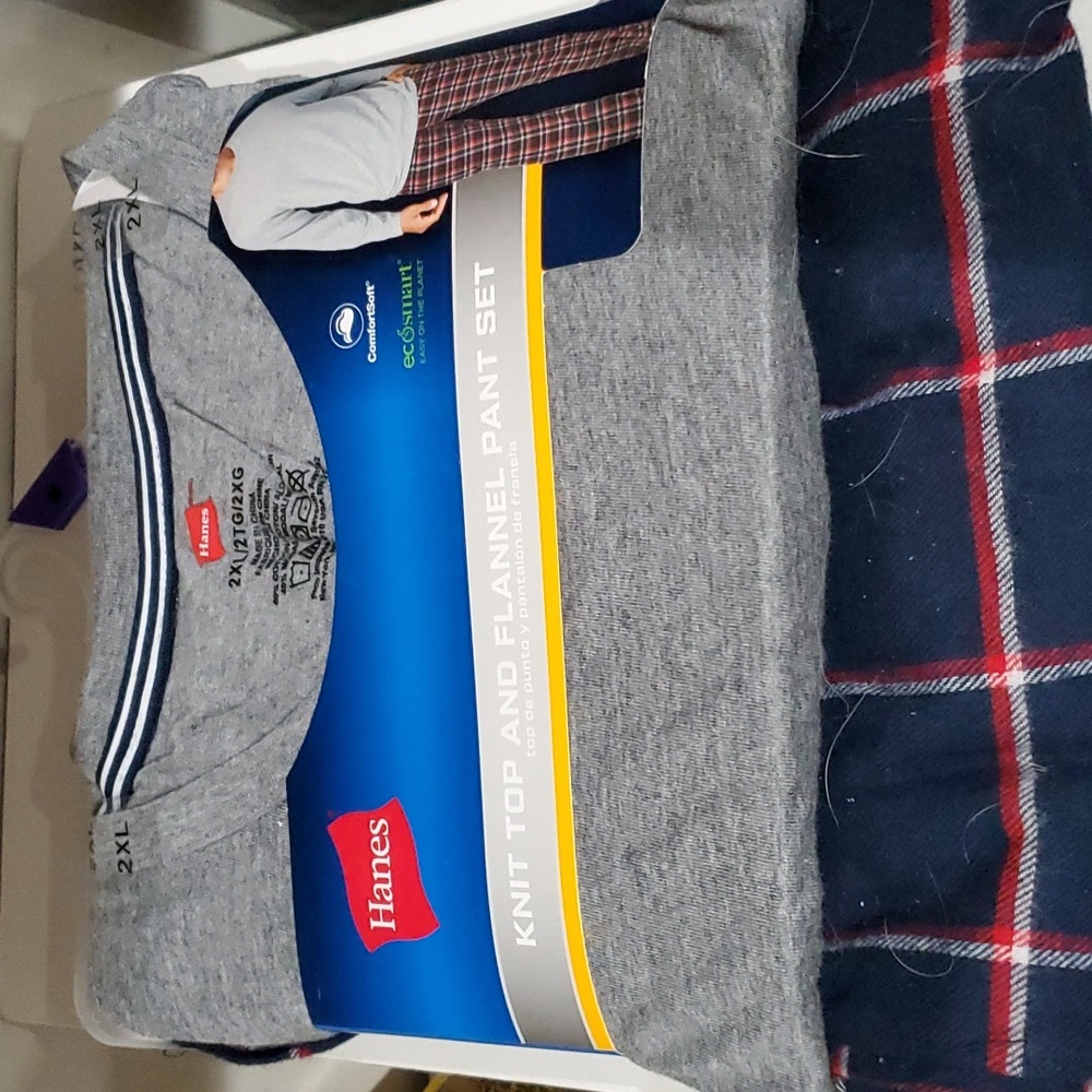 Hanes Men's Knit Top and Flannel Pajama Pant Set. Size 2X